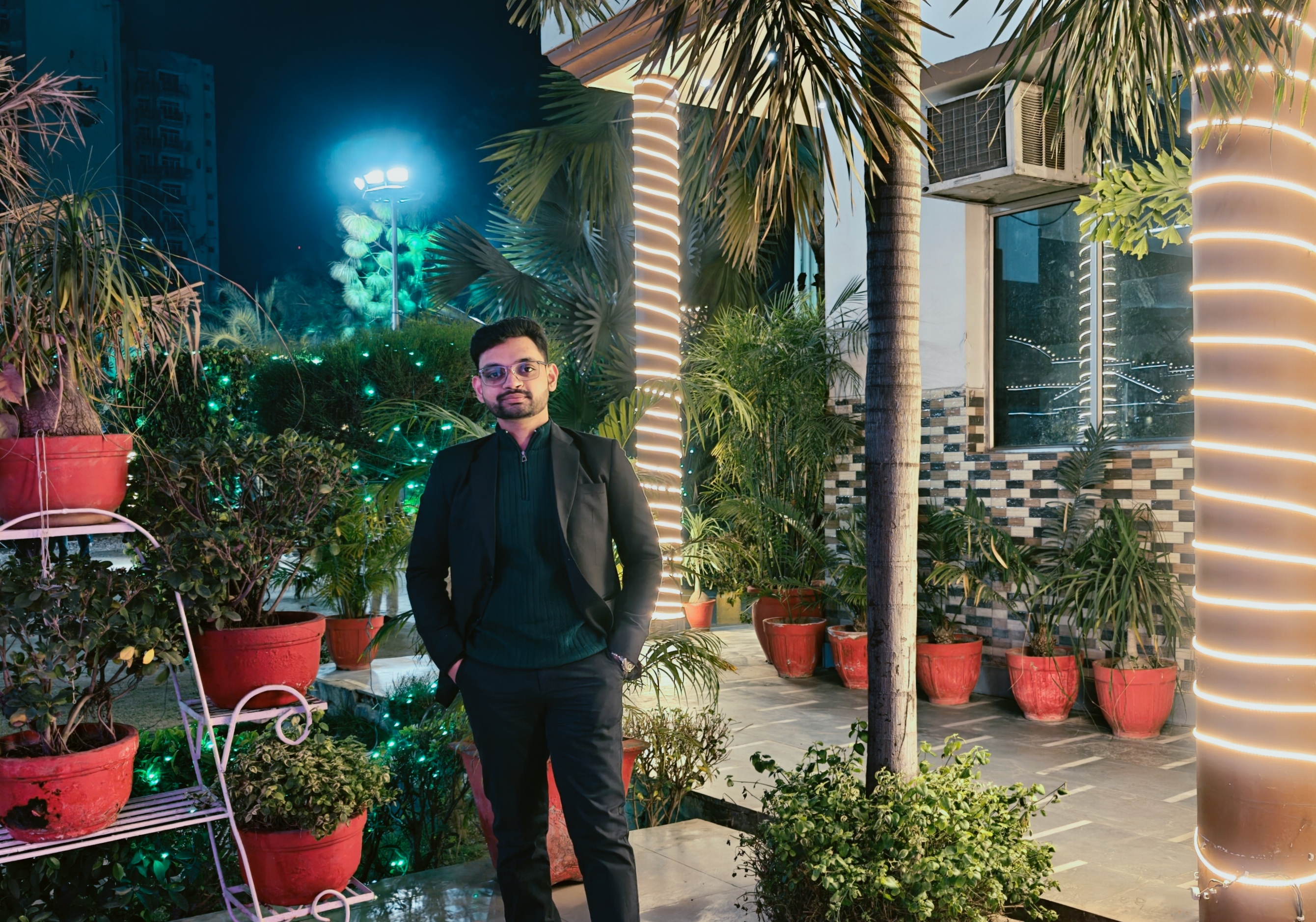 Hamza Aziz photo 6